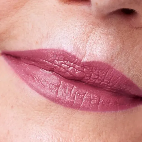 Губная помада Clinique Pop Longwear  Stick / Dusty Rose photo 3 Губная помада Clinique Pop Longwear  Stick / Dusty Rose photo 3