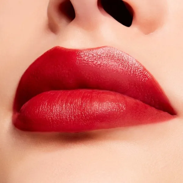 Губная помада MAC POWDER KISS VELVET BLUR SLIM  Stick / Красный photo 3 Губная помада MAC POWDER KISS VELVET BLUR SLIM  Stick / Красный photo 3