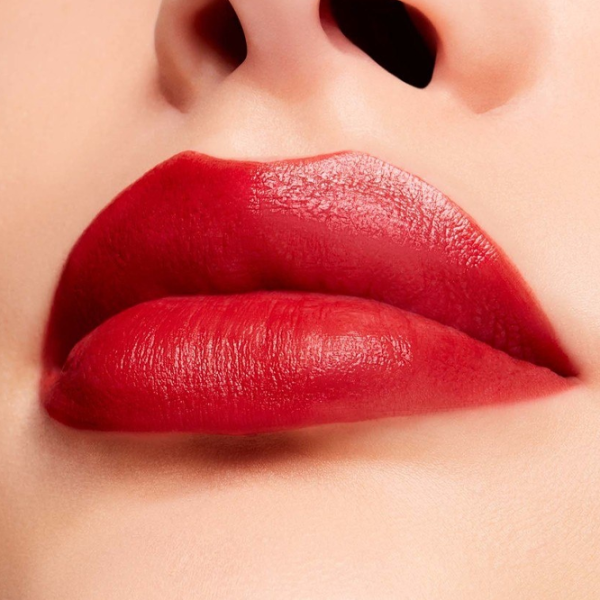 Губная помада MAC POWDER KISS VELVET BLUR SLIM  Stick / Красный photo 3 Губная помада MAC POWDER KISS VELVET BLUR SLIM  Stick / Красный photo 3