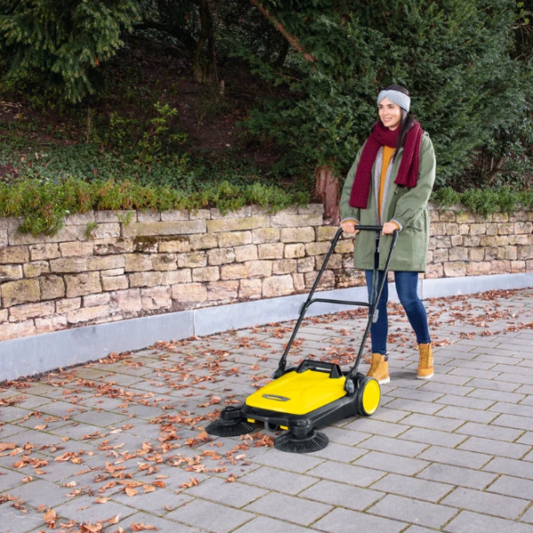 Mașină de măturat KARCHER S 4 Twin  20 l photo 3