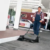 Mașină de măturat KARCHER KM 70/15 C 42 l photo 5