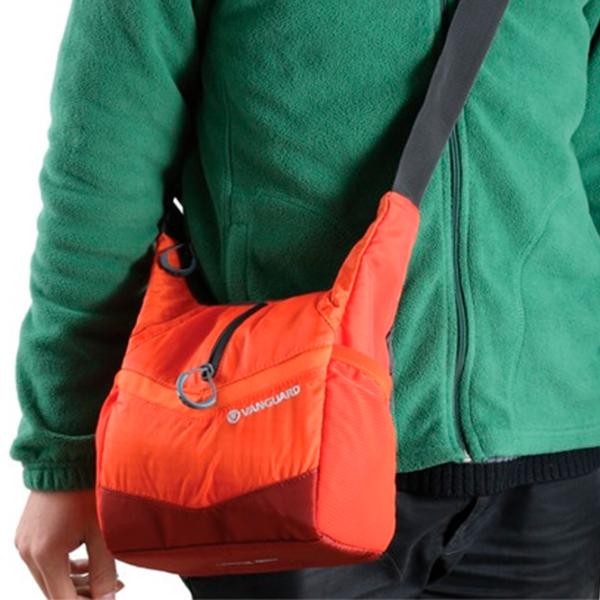 Geantă pentru aparat foto Vanguard Reno 22 OR Nailon / Orange photo 5 Geantă pentru aparat foto Vanguard Reno 22 OR Nailon / Orange photo 5