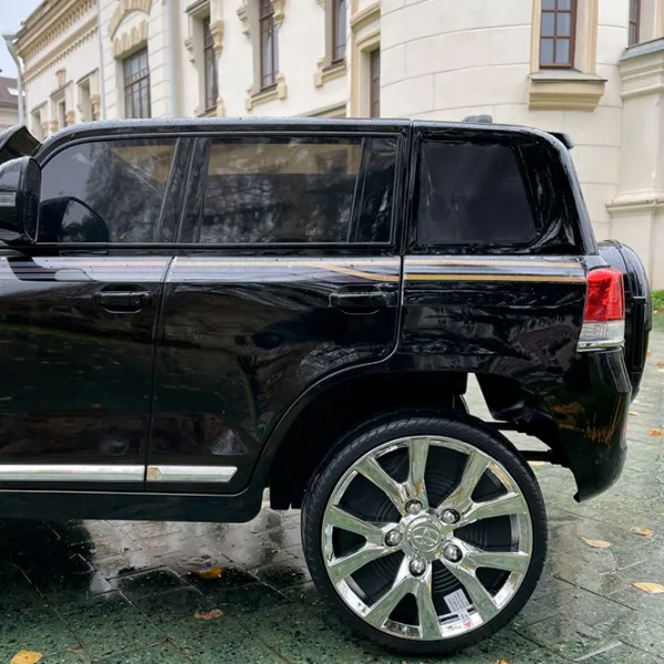 Mașină electrică Toyota Land Cruiser Richi Tichi JJ2022/2 7 km/h / 30 kg / 3+ / Black photo 6 Mașină electrică Toyota Land Cruiser Richi Tichi JJ2022/2 7 km/h / 30 kg / 3+ / Black photo 6