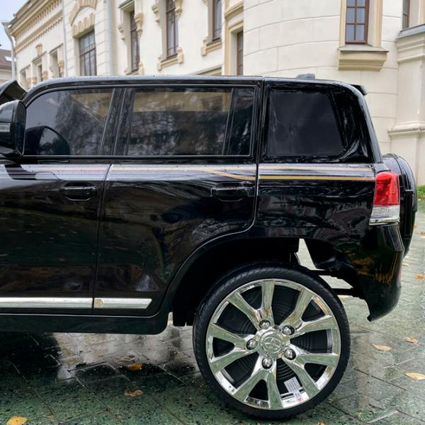 Mașină electrică Toyota Land Cruiser Richi Tichi JJ2022/2 7 km/h / 30 kg / 3+ / Black photo 6 Mașină electrică Toyota Land Cruiser Richi Tichi JJ2022/2 7 km/h / 30 kg / 3+ / Black photo 6
