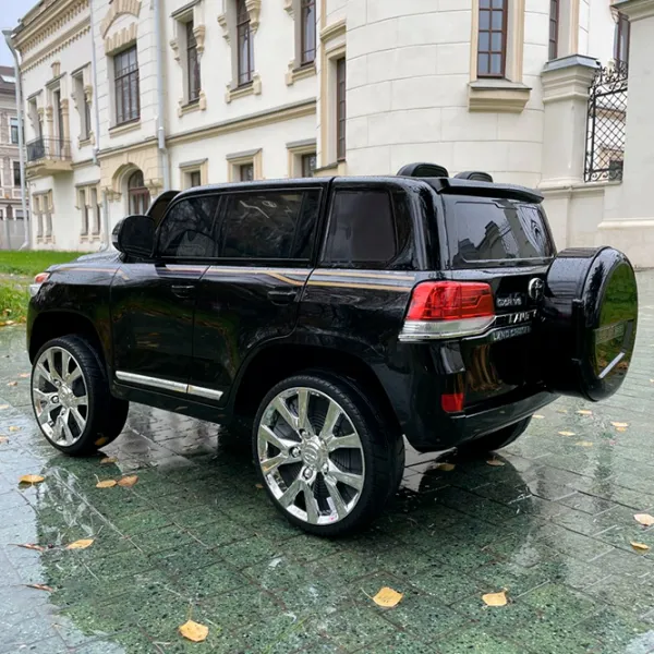 Mașină electrică Toyota Land Cruiser Richi Tichi JJ2022/2 7 km/h / 30 kg / 3+ / Black photo 7 Mașină electrică Toyota Land Cruiser Richi Tichi JJ2022/2 7 km/h / 30 kg / 3+ / Black photo 7