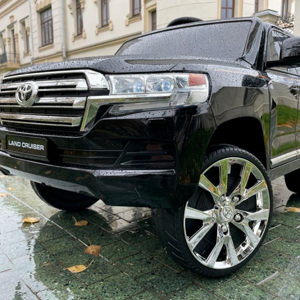 Mașină electrică Toyota Land Cruiser Richi Tichi JJ2022/2 7 km/h / 30 kg / 3+ / Black photo 9 Mașină electrică Toyota Land Cruiser Richi Tichi JJ2022/2 7 km/h / 30 kg / 3+ / Black photo 9