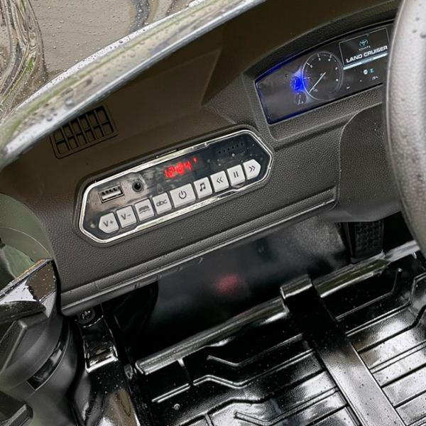 Mașină electrică Toyota Land Cruiser Richi Tichi JJ2022/2 7 km/h / 30 kg / 3+ / Black photo 12 Mașină electrică Toyota Land Cruiser Richi Tichi JJ2022/2 7 km/h / 30 kg / 3+ / Black photo 12