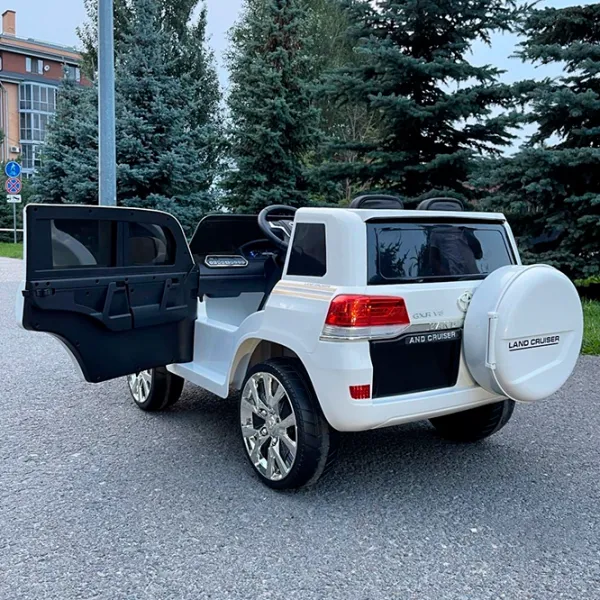 Mașină electrică Toyota Land Cruiser Richi Tichi JJ2022/1 7 km/h / 30 kg / 3+ / White photo 7 Mașină electrică Toyota Land Cruiser Richi Tichi JJ2022/1 7 km/h / 30 kg / 3+ / White photo 7