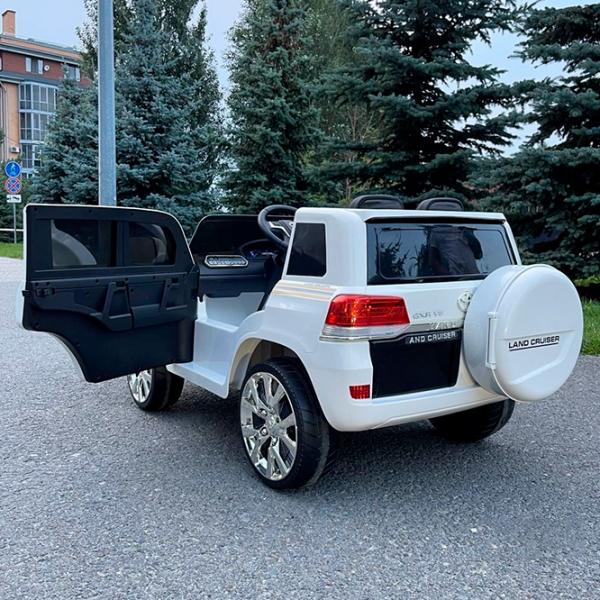 Mașină electrică Toyota Land Cruiser Richi Tichi JJ2022/1 7 km/h / 30 kg / 3+ / White photo 7 Mașină electrică Toyota Land Cruiser Richi Tichi JJ2022/1 7 km/h / 30 kg / 3+ / White photo 7