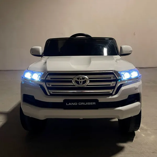 Mașină electrică Toyota Land Cruiser Richi Tichi JJ2022/1 7 km/h / 30 kg / 3+ / White photo 9 Mașină electrică Toyota Land Cruiser Richi Tichi JJ2022/1 7 km/h / 30 kg / 3+ / White photo 9