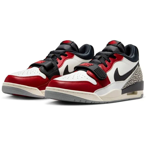 Adidași pentru bărbați Jordan Air Legacy 312 Low 45 / White photo 1