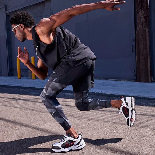 Adidași pentru bărbați Nike Air Monarch IV 44 / White Black photo 8
