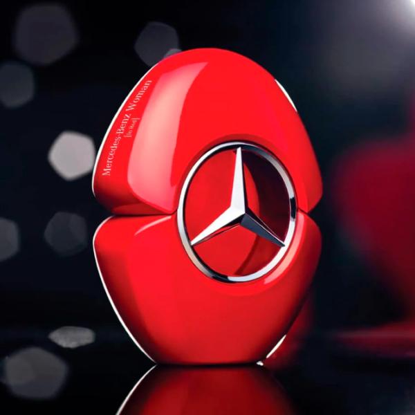Set de parfumuri pentru femei Mercedes-Benz WOMAN IN RED Apă de parfum / Oriental photo 4 Set de parfumuri pentru femei Mercedes-Benz WOMAN IN RED Apă de parfum / Oriental photo 4