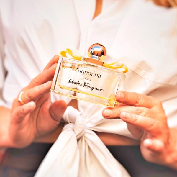 Set de parfumuri pentru femei Salvatore Ferragamo SIGNORINA LIBERA Apă de parfum / Fructat photo 5 Set de parfumuri pentru femei Salvatore Ferragamo SIGNORINA LIBERA Apă de parfum / Fructat photo 5