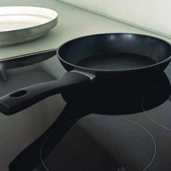 Tigaie Pintinox K-Black Ecoteh  Clasic / 28 cm / Black photo 6 Tigaie Pintinox K-Black Ecoteh  Clasic / 28 cm / Black photo 6