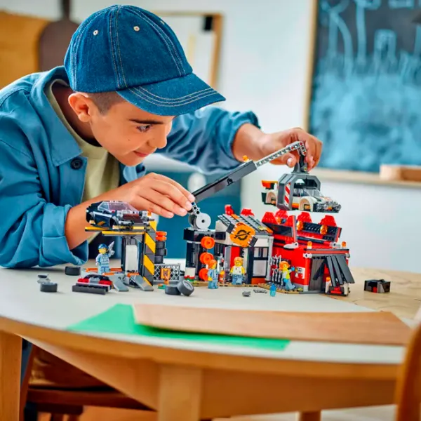 Constructor LEGO Scrapyard with Cars Depozit/ Multicolor photo 7