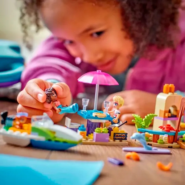 Constructor LEGO Creative Beach and Travel Suitcase Orașul Heartlake/ Multicolor photo 7