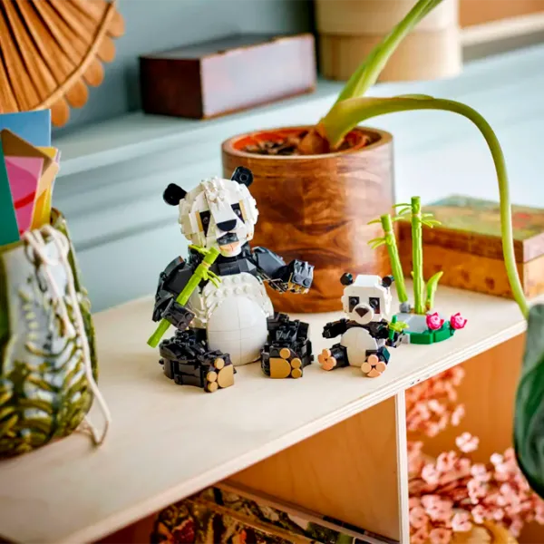 Constructor LEGO Panda Family Animale/ Multicolor photo 7