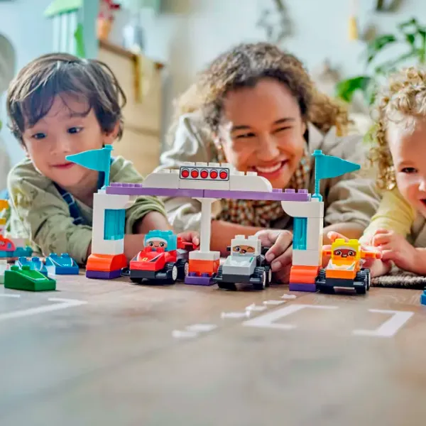 Constructor LEGO F1 Team Race Cars & Drivers Rasă/ Multicolor photo 7 Constructor LEGO F1 Team Race Cars & Drivers Rasă/ Multicolor photo 7