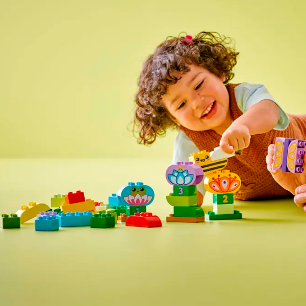 Constructor LEGO Ariel and Flounder's Café Stand Disney/ Multicolor photo 5