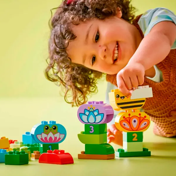 Constructor LEGO Ariel and Flounder's Café Stand Disney/ Multicolor photo 6