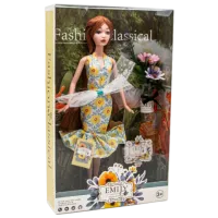 Păpușă New World Emily 552018 model / 3+