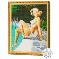 Mozaic New World Blondă la piscină / photo 3