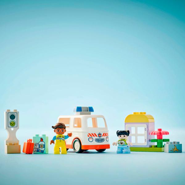 Constructor LEGO Ambulance & Driver Figuri/ Multicolor photo 5 Constructor LEGO Ambulance & Driver Figuri/ Multicolor photo 5