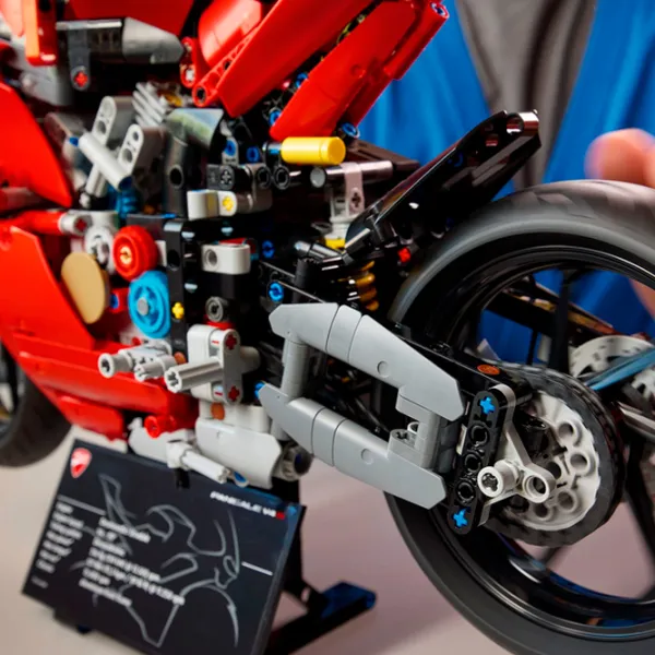 Constructor LEGO Ducati Panigale V4 S Motorcycle Motocicletă/ Red photo 4