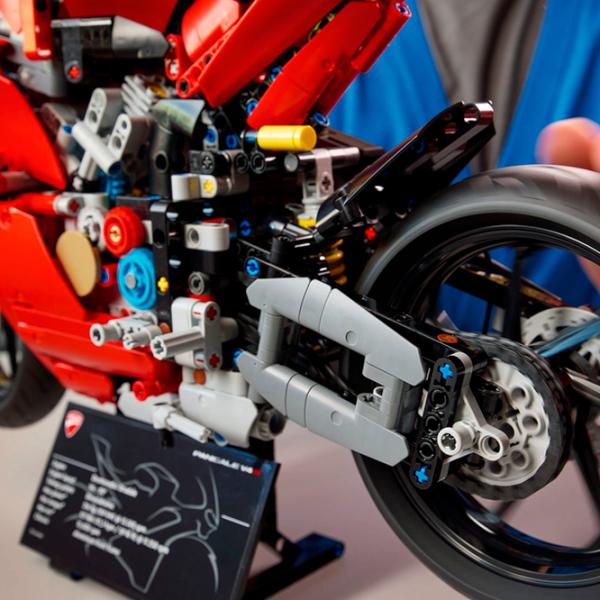 Constructor LEGO Ducati Panigale V4 S Motorcycle Motocicletă/ Red photo 4