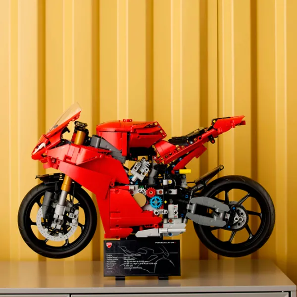 Constructor LEGO Ducati Panigale V4 S Motorcycle Motocicletă/ Red photo 6
