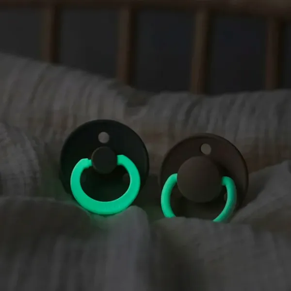 Suzetă cu tetina rotundă Bibs Colour Glow 110244  Unisex / 0 luni - 6 luni / Latex / Vanilla photo 6 Suzetă cu tetina rotundă Bibs Colour Glow 110244  Unisex / 0 luni - 6 luni / Latex / Vanilla photo 6