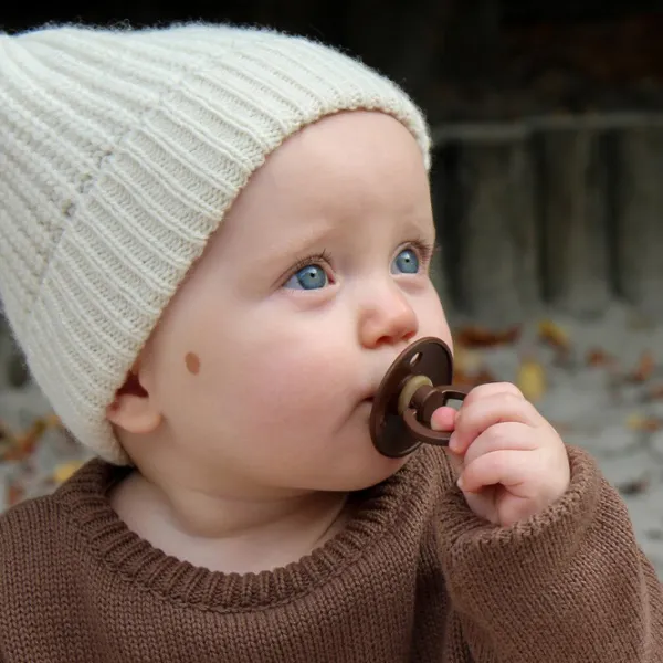 Suzetă cu tetina rotundă Bibs Colour Glow 110244  Unisex / 0 luni - 6 luni / Latex / Vanilla photo 7 Suzetă cu tetina rotundă Bibs Colour Glow 110244  Unisex / 0 luni - 6 luni / Latex / Vanilla photo 7