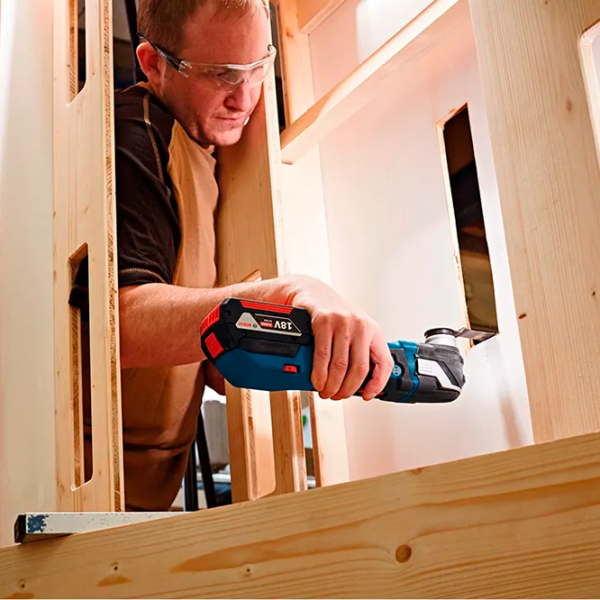 Многофункциональная машина Bosch GOP 18V-28 Синий / Пластик photo 3