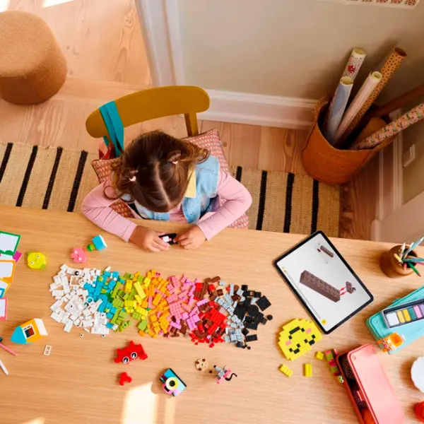 Constructor LEGO Creative Happy Box Figuri/ Multicolor photo 8