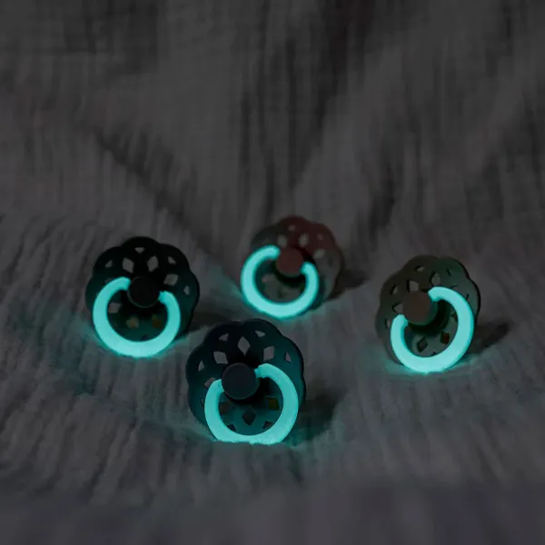 Соска круглая Bibs Boheme GLOW 230124  Унисекс / 0 месяцев - 6 месяцев / Латекс / Серо-зеленый photo 4