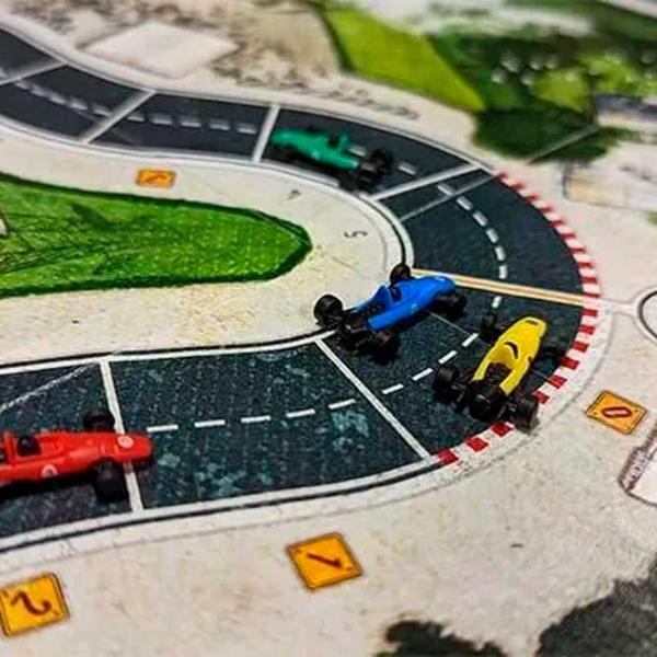 Настольная игра ChiToys Heat: Pedal to the Metal 10+/ Стратегия photo 3