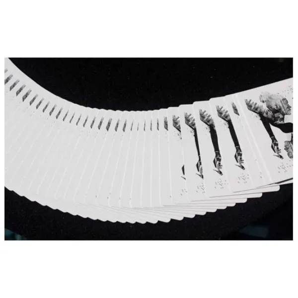 Настольная игра United States Playing Card Company Karnival Fatal 8+/ Игральные карты photo 2 Настольная игра United States Playing Card Company Karnival Fatal 8+/ Игральные карты photo 2