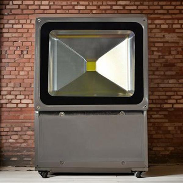 Прожекторы Elmos SN101F70WB Белый / 3150 лм photo 3 Прожекторы Elmos SN101F70WB Белый / 3150 лм photo 3