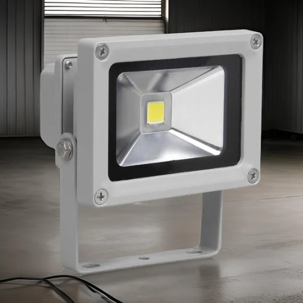 Proiector LED IEK СДО 01-10 White / 600 lm photo 5 Proiector LED IEK СДО 01-10 White / 600 lm photo 5