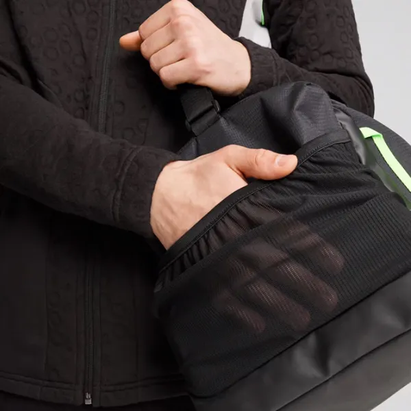 Сумка спортивная Puma Mapf1 Duffle Bag 30л / Черный  photo 3 Сумка спортивная Puma Mapf1 Duffle Bag 30л / Черный  photo 3