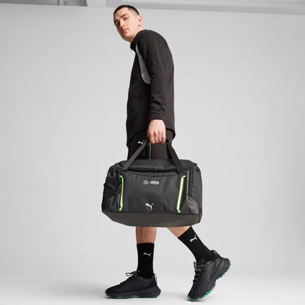 Сумка спортивная Puma Mapf1 Duffle Bag 30л / Черный  photo 4 Сумка спортивная Puma Mapf1 Duffle Bag 30л / Черный  photo 4