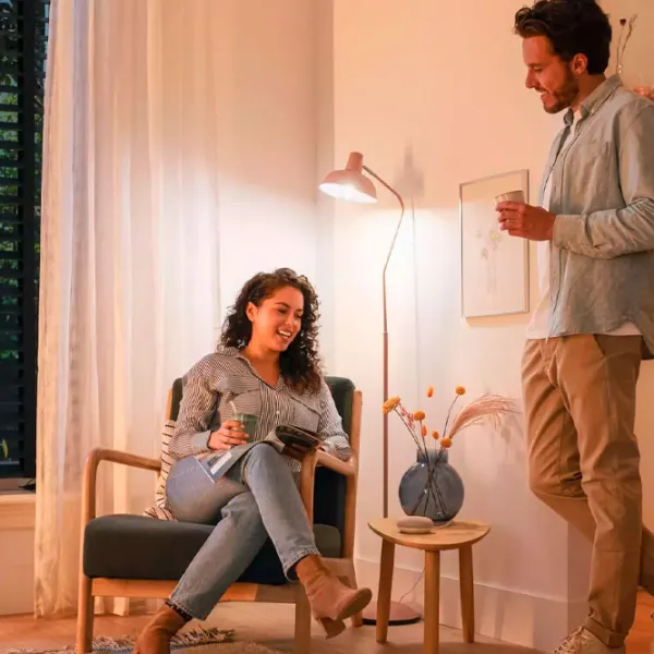 Умная лампочка светодиодная Philips Candle WIZ 929002448721 E14 / 4.9 Вт / 6500 К / / RGB photo 5 Умная лампочка светодиодная Philips Candle WIZ 929002448721 E14 / 4.9 Вт / 6500 К / / RGB photo 5