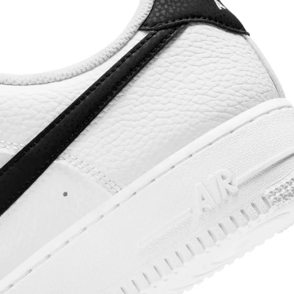 Ghete pentru bărbați Nike Air Force 1 '07 42.5 / White Black photo 8