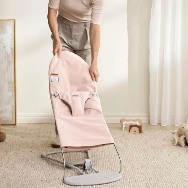 Balansor BabyBjorn Bliss Light Pink 0 luni - 2 ani / Light Pink photo 4 Balansor BabyBjorn Bliss Light Pink 0 luni - 2 ani / Light Pink photo 4