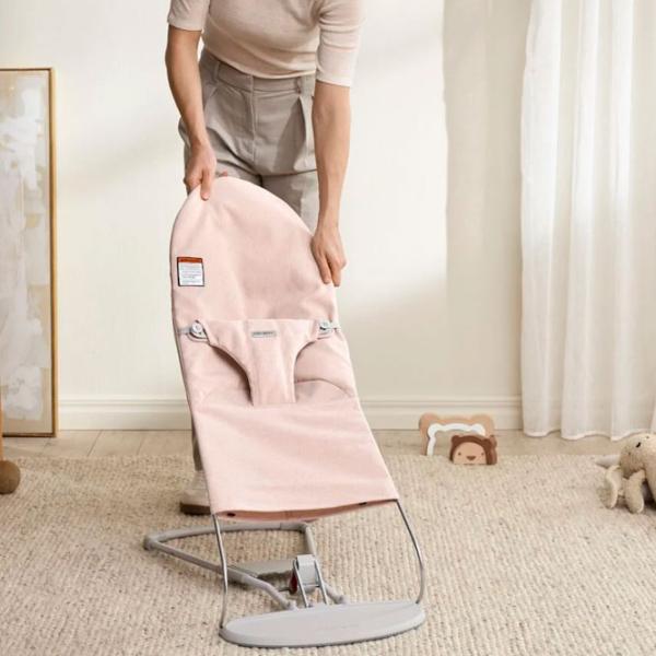 Balansor BabyBjorn Bliss Light Pink 0 luni - 2 ani / Light Pink photo 4 Balansor BabyBjorn Bliss Light Pink 0 luni - 2 ani / Light Pink photo 4