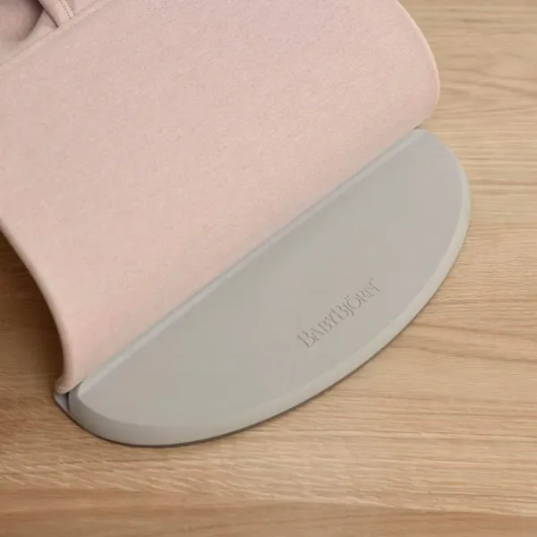Balansor BabyBjorn Bliss Light Pink 0 luni - 2 ani / Light Pink photo 6 Balansor BabyBjorn Bliss Light Pink 0 luni - 2 ani / Light Pink photo 6