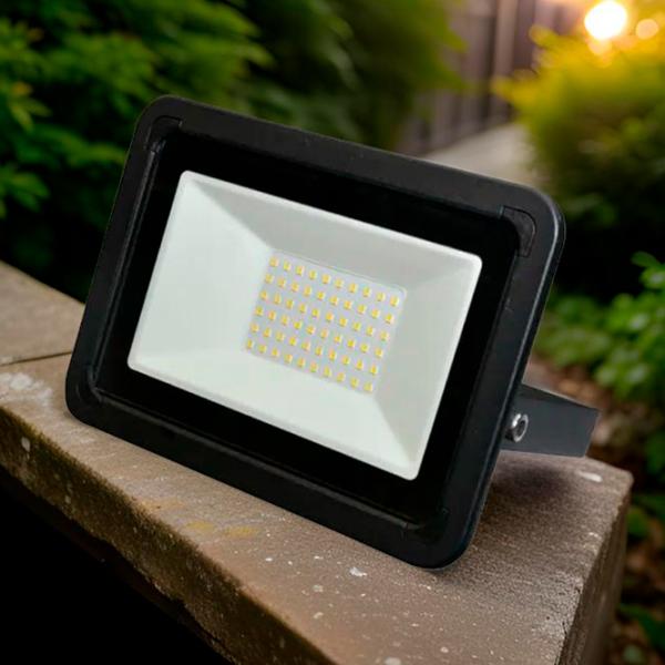 Proiector LED Elmos FLAP3 White / 800lm photo 2 Proiector LED Elmos FLAP3 White / 800lm photo 2
