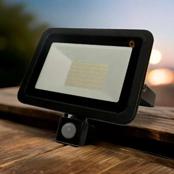Proiector LED Elmos FLAP3 White / 1600lm photo 3 Proiector LED Elmos FLAP3 White / 1600lm photo 3