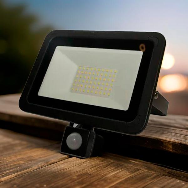 Proiector LED Elmos FLAP3 White / 1600lm photo 3 Proiector LED Elmos FLAP3 White / 1600lm photo 3